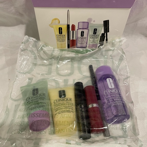Clinique multi product set - Picture 8 of 13